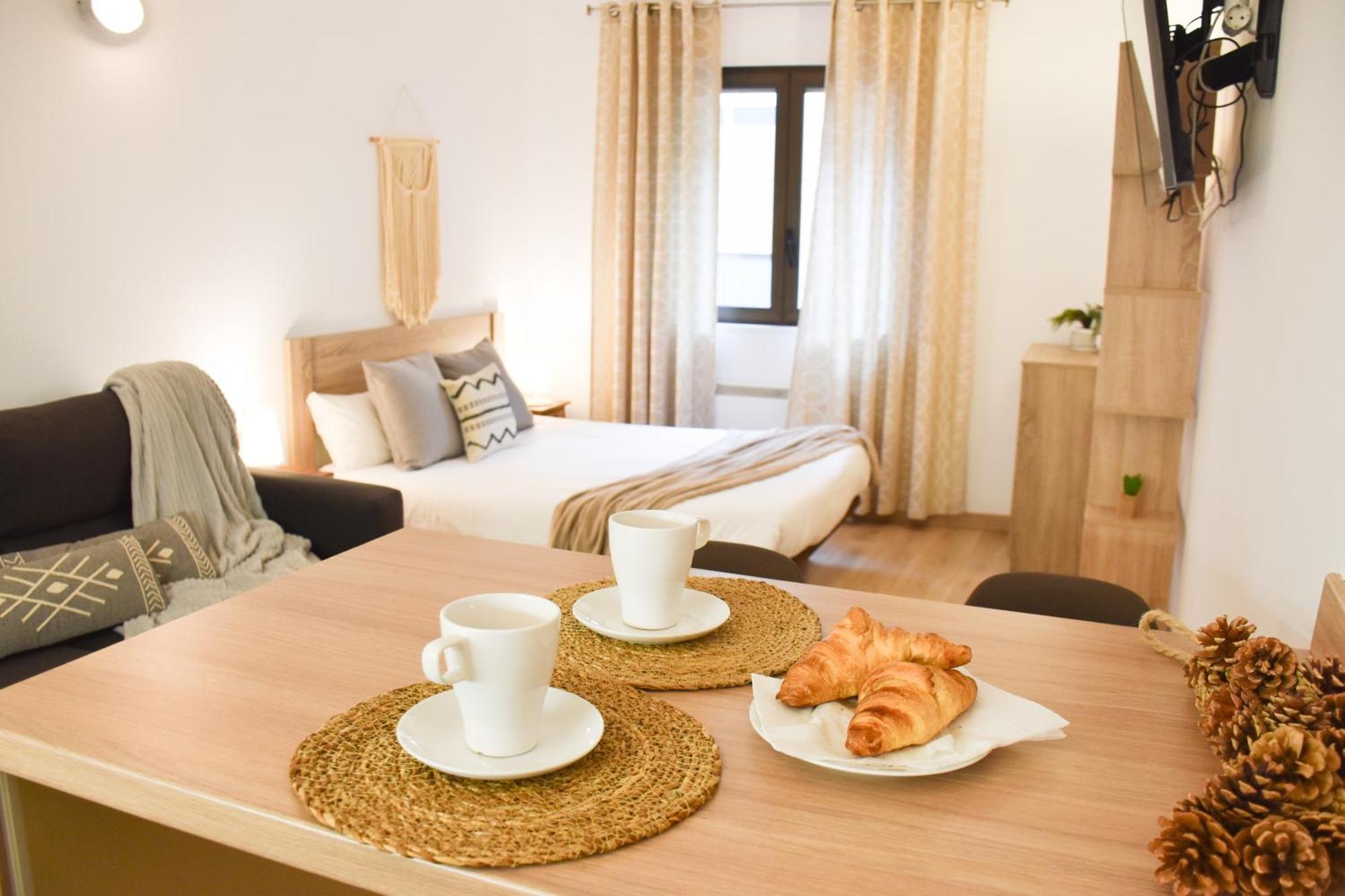 La Neu Studio Neuf Pour 4 Pax En Centre Ville Pas De La Casa Luaran gambar